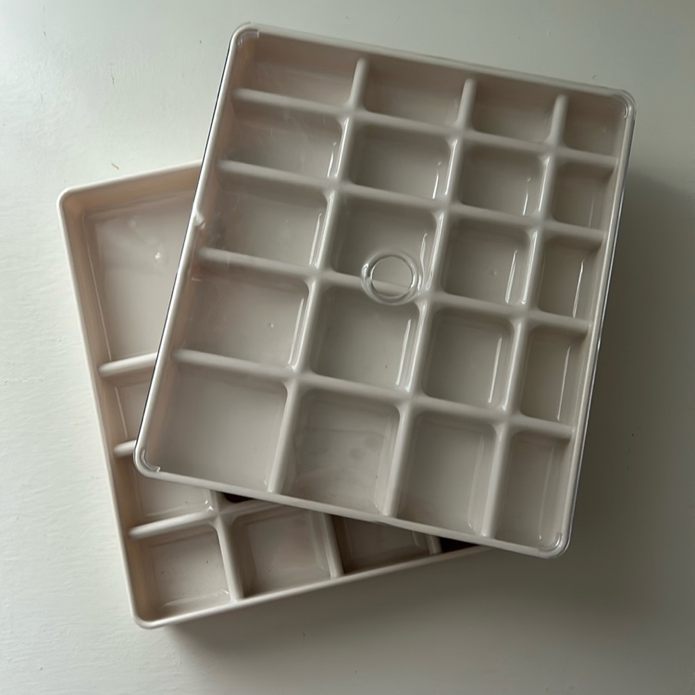 Clear and Cream Stackable Jewelry Organizer w/ Lid